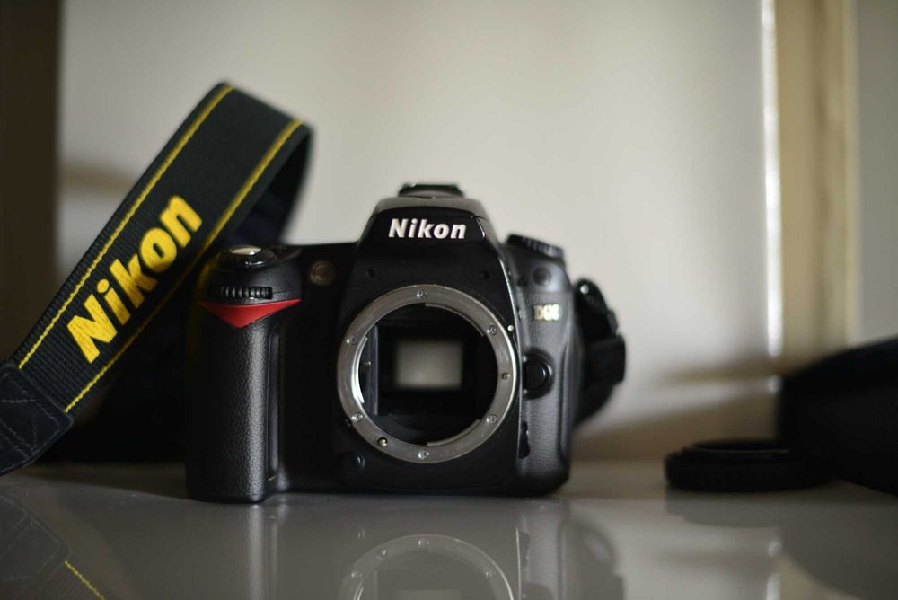 Фотоапарат Nikon D90 body