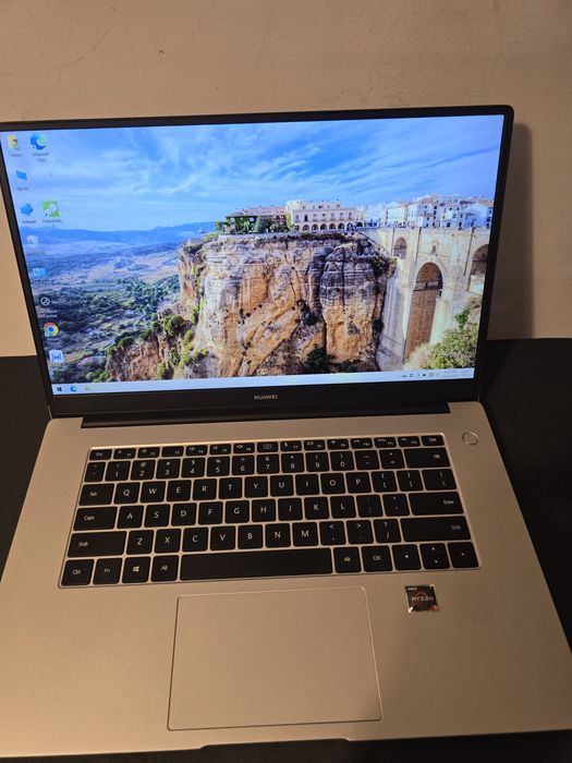 Laptop Huawei Matebook D15