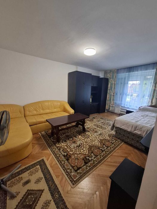 Inchiriez apartament spatios cu o cameră in Oradea, Dimitrie Cantemir