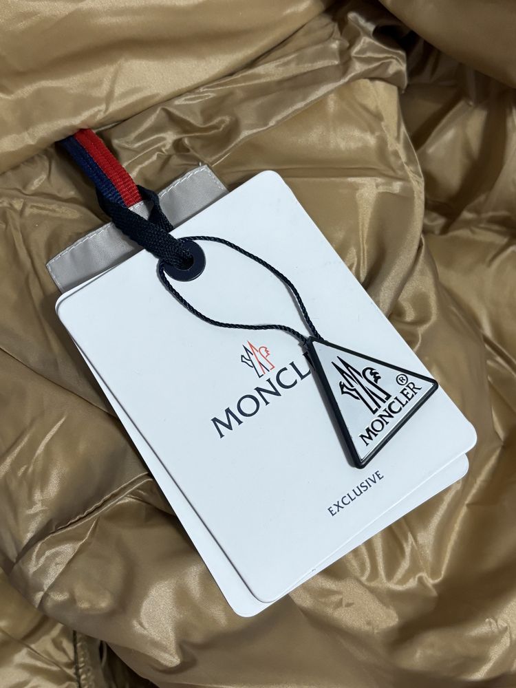Зимний пуховик Moncler