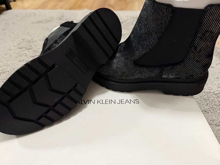 Calvin Klein ботуши, нови в кутия, 37 размер