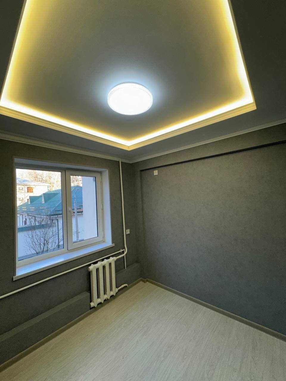 Продаётся СРОЧНО Алмазарский район 1/2-комнатная 2/5, 40 м²!