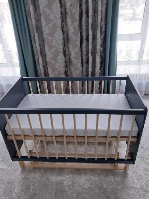 Детская кровать в матрасом