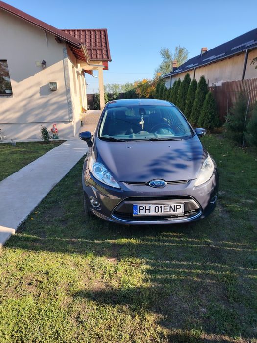 Vând Ford Fiesta