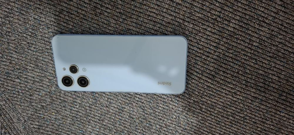 Xiaomi Redmi 12.