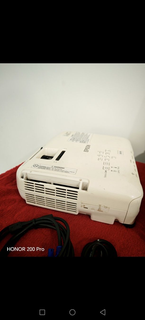 Epson EB-X18 projector