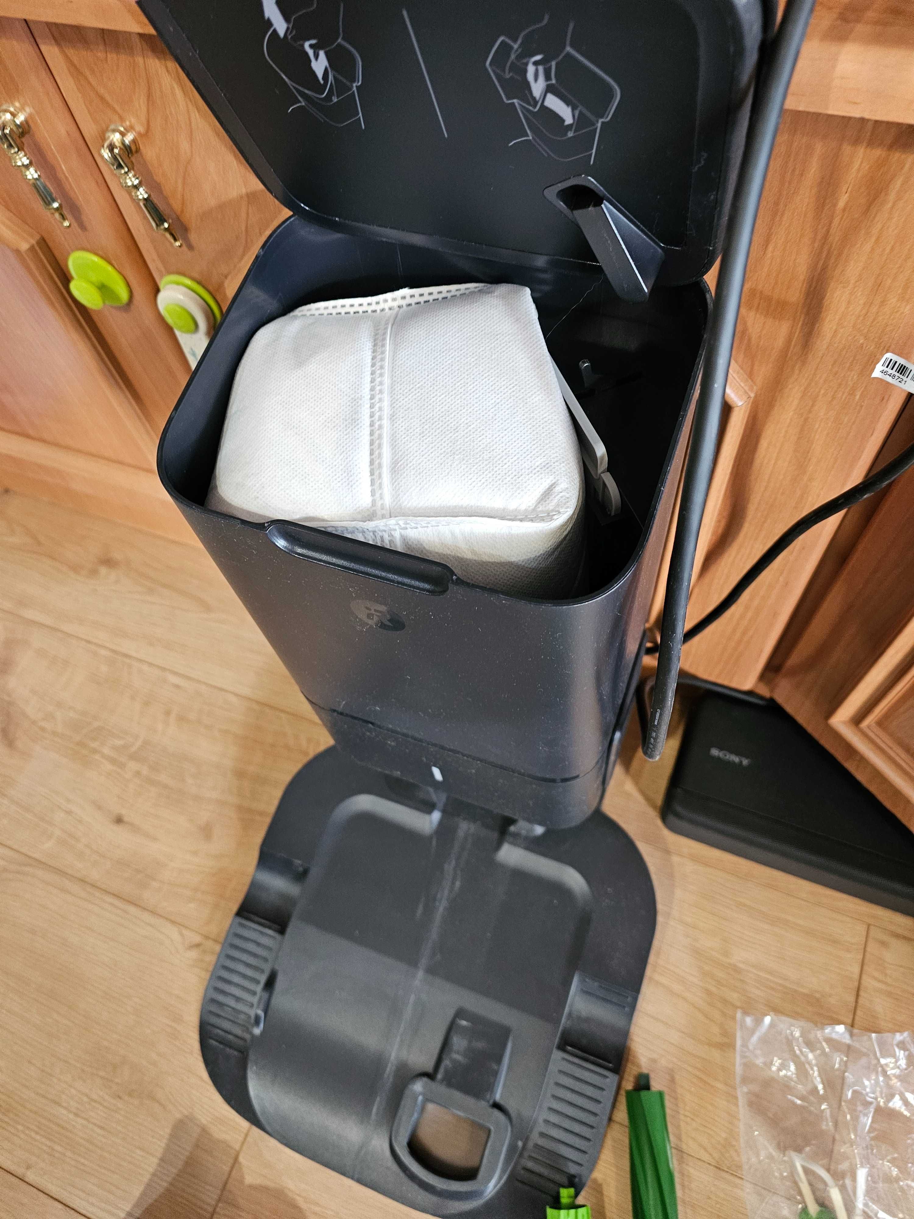 Прахосмукачка-робот iRobot - Roomba i3+, сива/черна