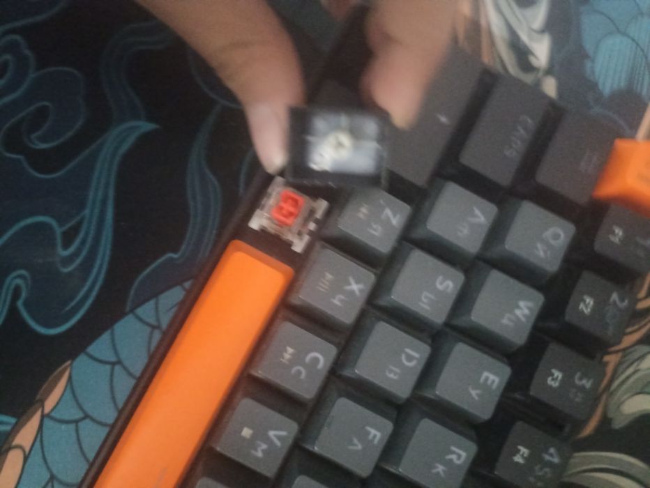 Продаю механическую клавиатуру