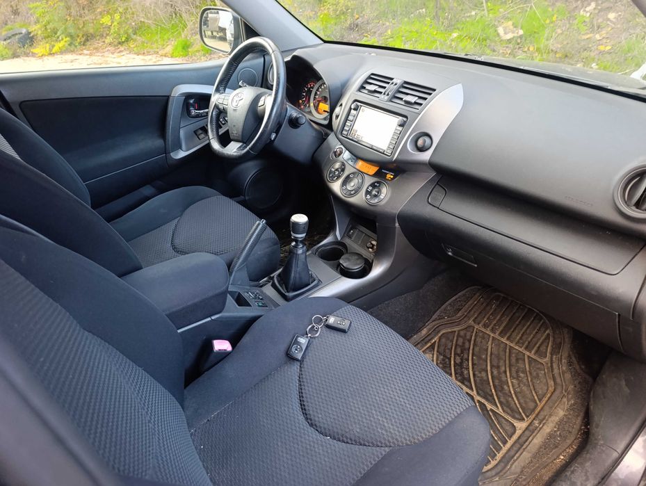 Тойота рав 4 / Toyota rav 4 след 2006 - на части