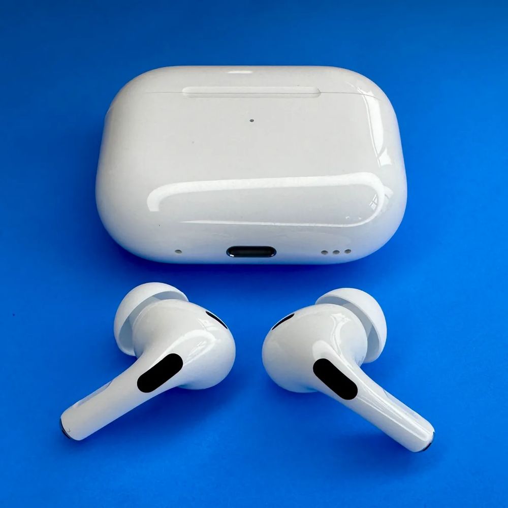 Airpods pro 2  type C с оставаща гаранция годинa и чисто нова лява