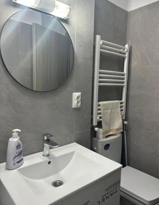 Inchiriez garsoniera lux parter in regim hotelier cu parcare gratuita