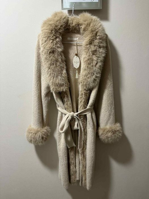 Предлагам ви нови дрехи, размер С/М.