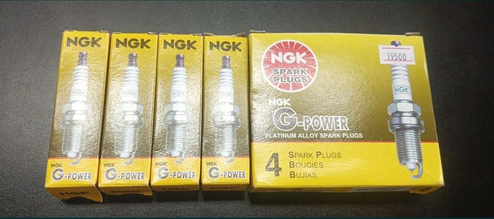 Свечи зажигания NGK platinum  original made in Tailand (Japan )