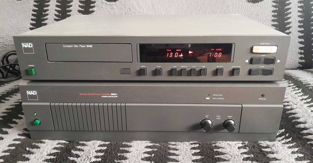 set HiFi NAD Monitor Series amplificator final 2600A + cd-player 5440
