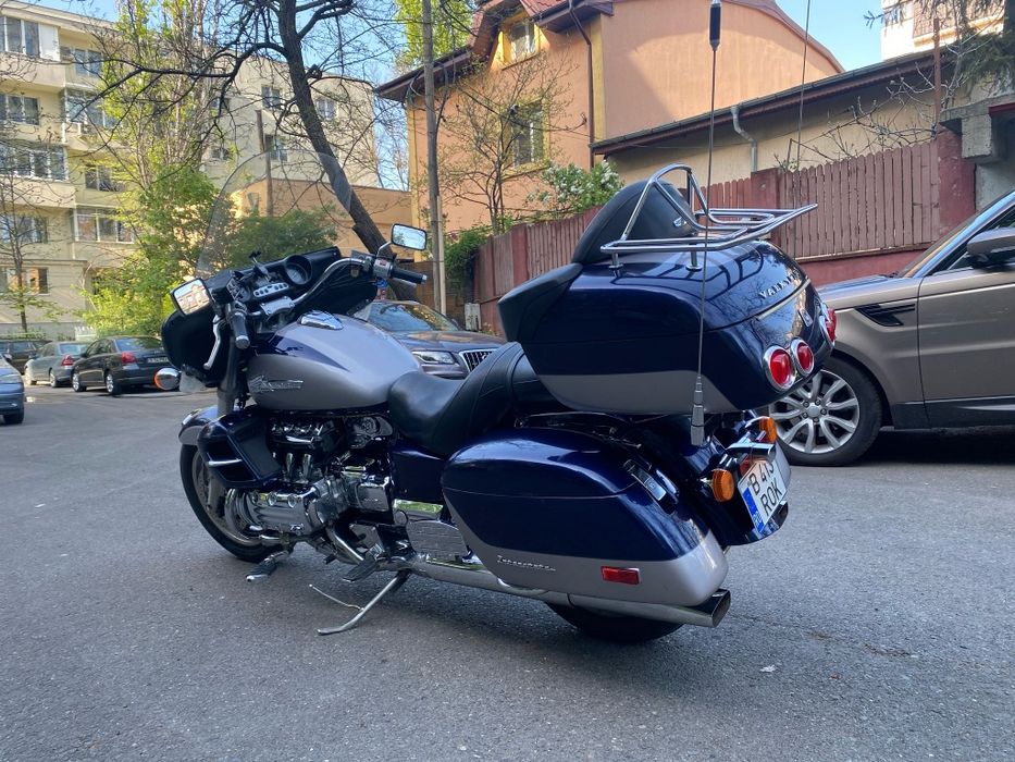 Honda Valkyrie Interstate 2000 goldwing vtx road king vulcan pan euro