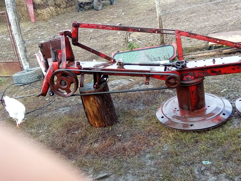 Vând coasă rotativa