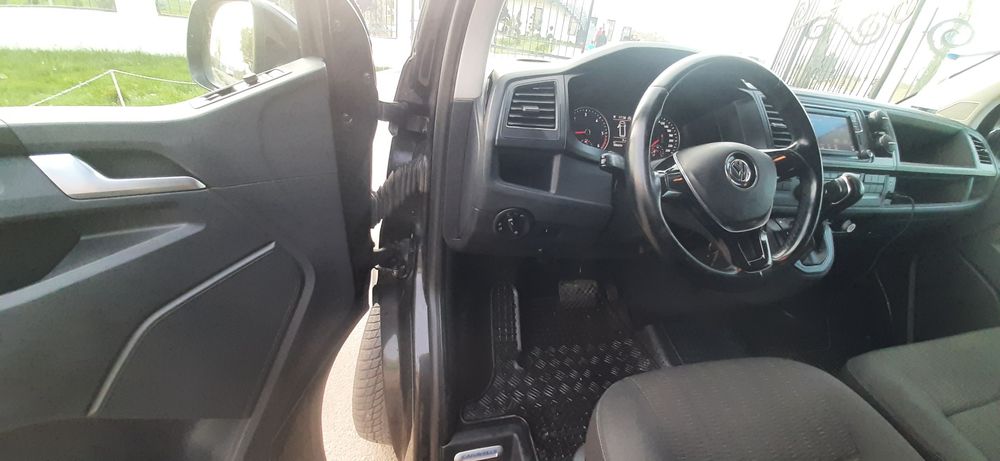 VW Caravelle 9 locuri Schimb cu utilaje