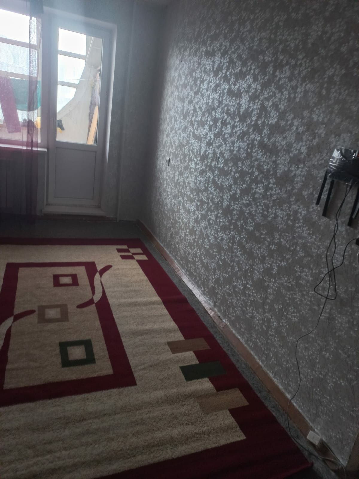 Квартира по суточно 1к.кв 8мкр 8000т..
