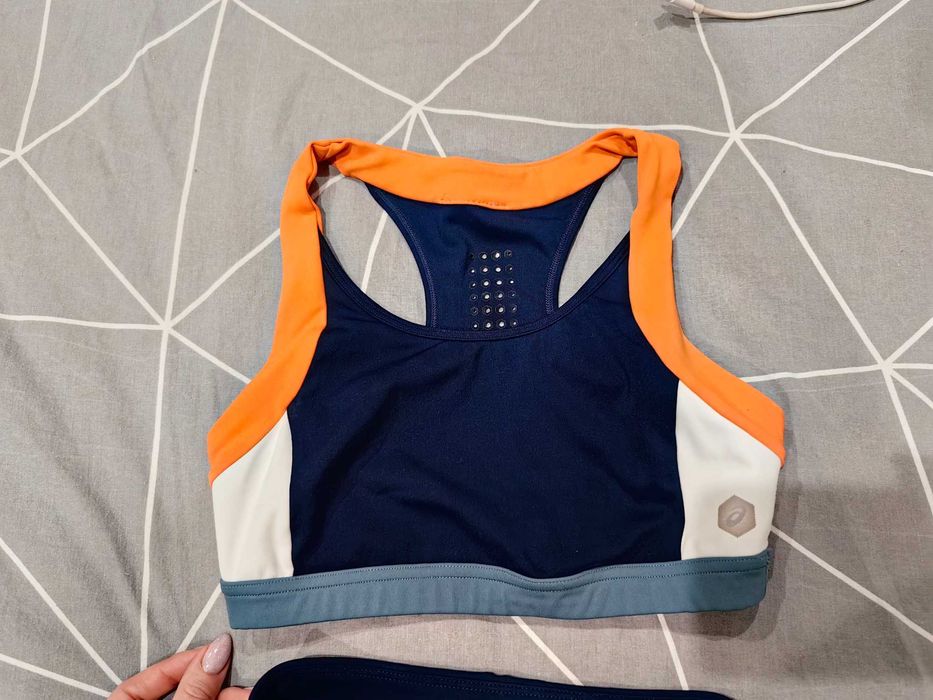 Дамски спортен екип Asics, XS