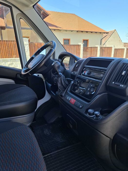 peugeot boxer klimatronik 8 euro  paleti + lift hidraulik iveco
