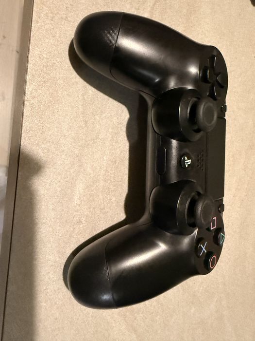 Ps4, PlayStation 4 1TB + 14 дискови игри