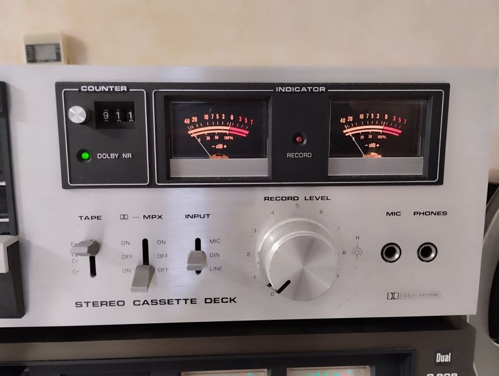 Касетная дека DUAL C-810
