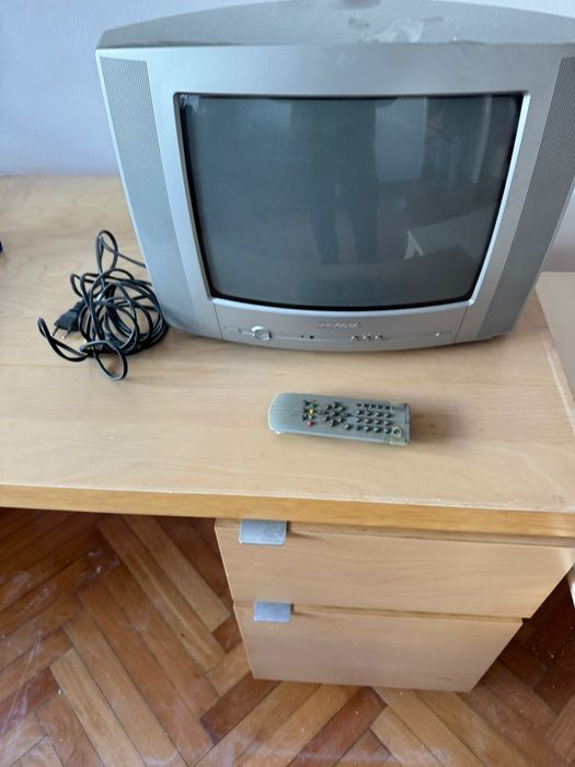 Vând televizor sport