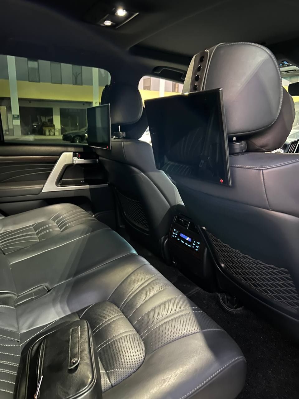 Toyota Land Cruiser 200 Executive Launge Evropeyka