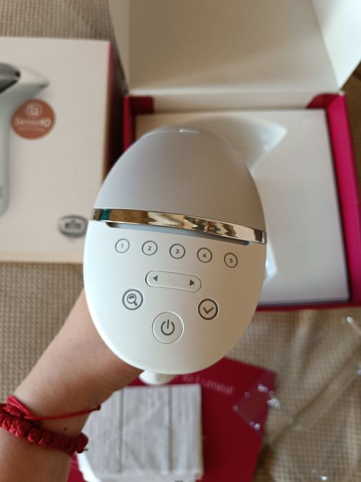 Philips Lumea IPL Hair Removal 8000