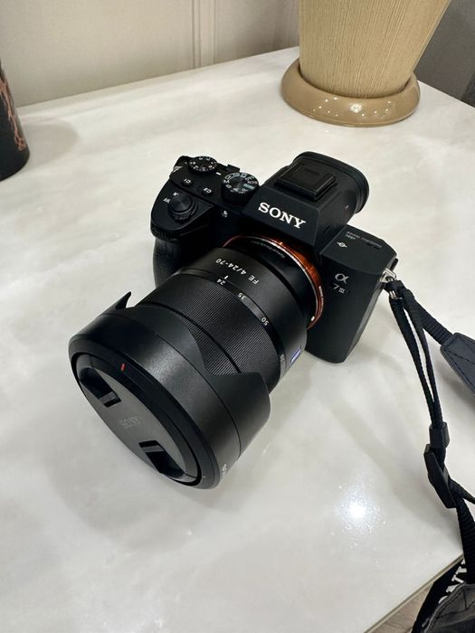 Продам полный комплект Sony A7iii