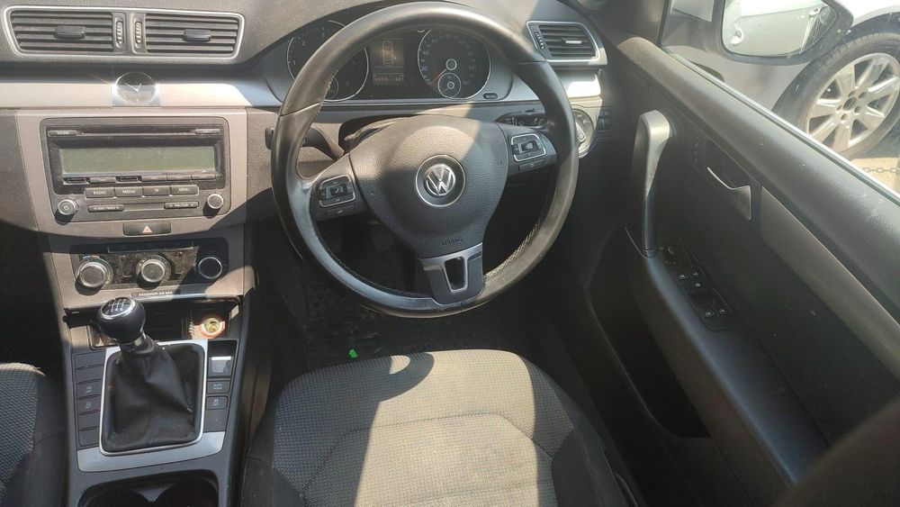 USA STANGA SPATE / USA DREAPTA SPATE /CAPOTA SPATE Volkswagen Passat B7