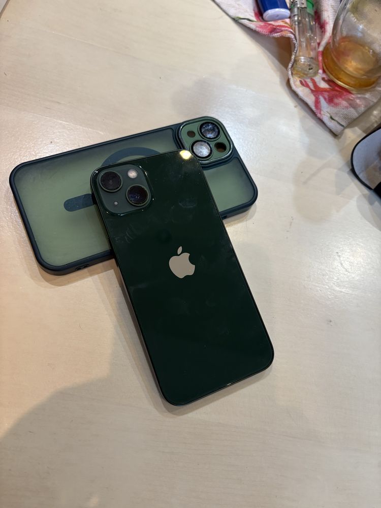 Iphone 13 green неразличим от нов