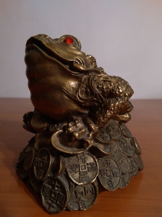 Statueta Asiatica Feng Shui - Broasca Norocoasa cu Pepite