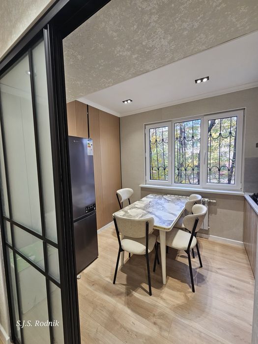 Максим Горький. 129дом. 2/2/5 Новый ремонт.