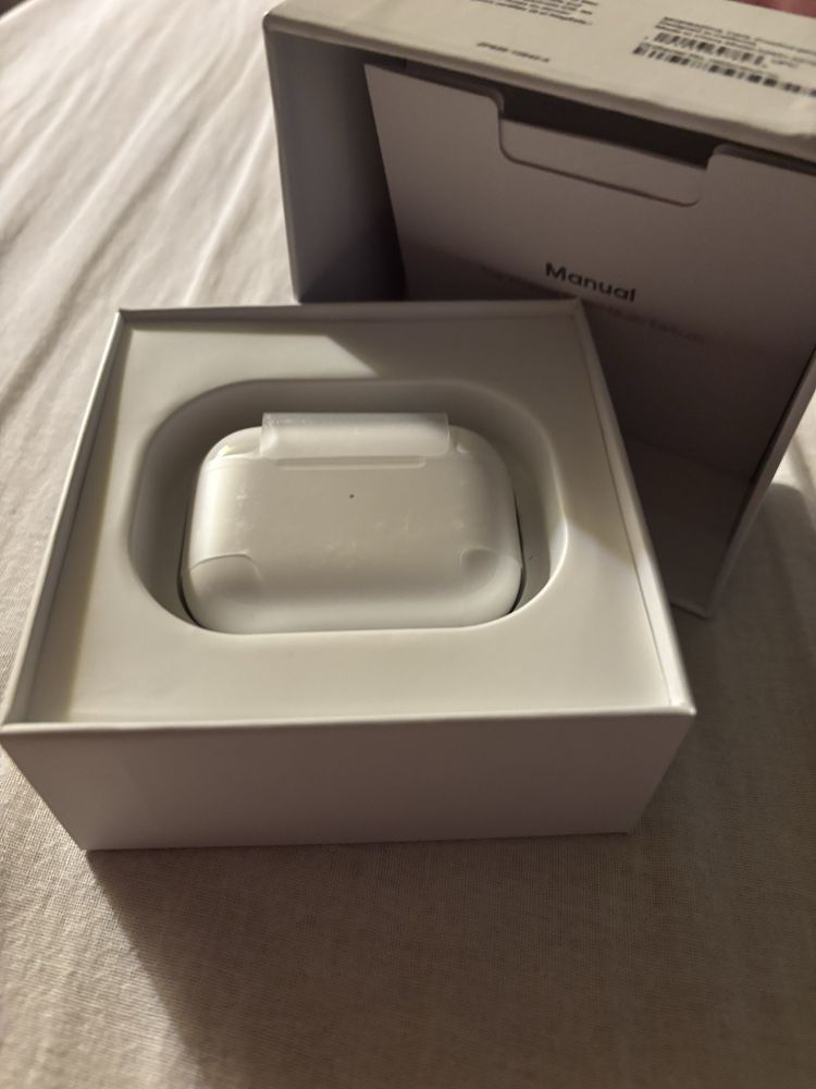 air pods generatia 2 sigilate