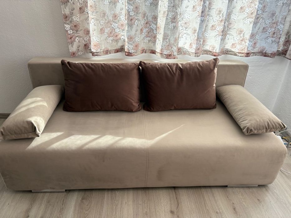 Разтегателен диван