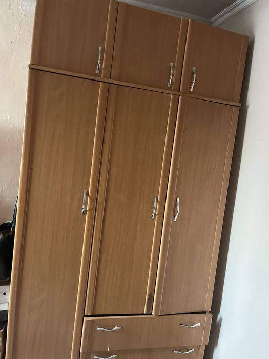 Продам 3 - х створчатый  шифонер