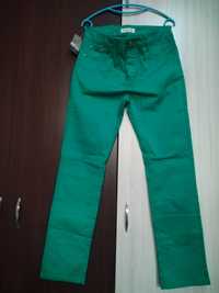 Панталони Чисто нови зелени