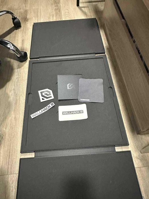 Стъклен пад Wallhack SP4 Skypad