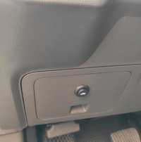 Кнопка открывания багажника Шевролет кобальт