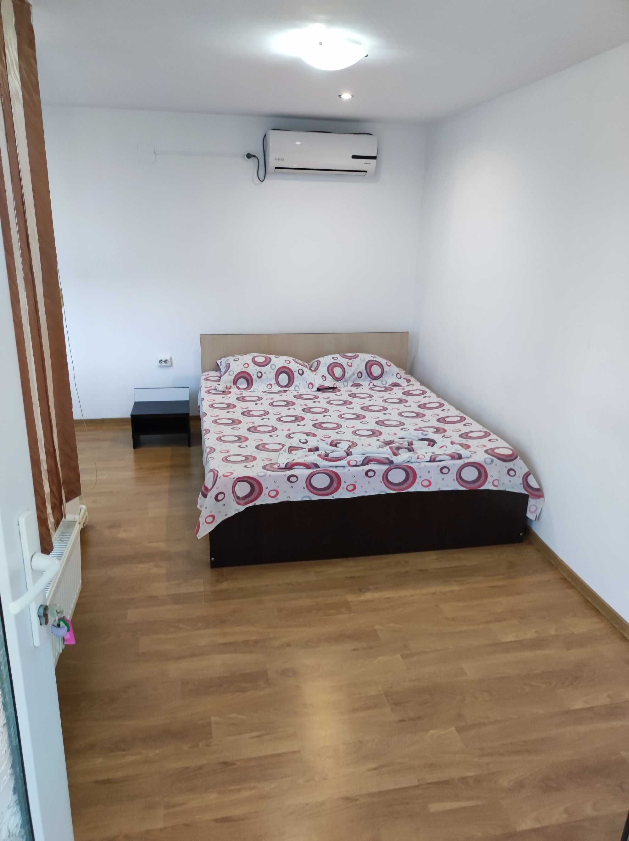Cazare litoral 2025-statiunea Mamaia--zona City Mall-Delfinariu