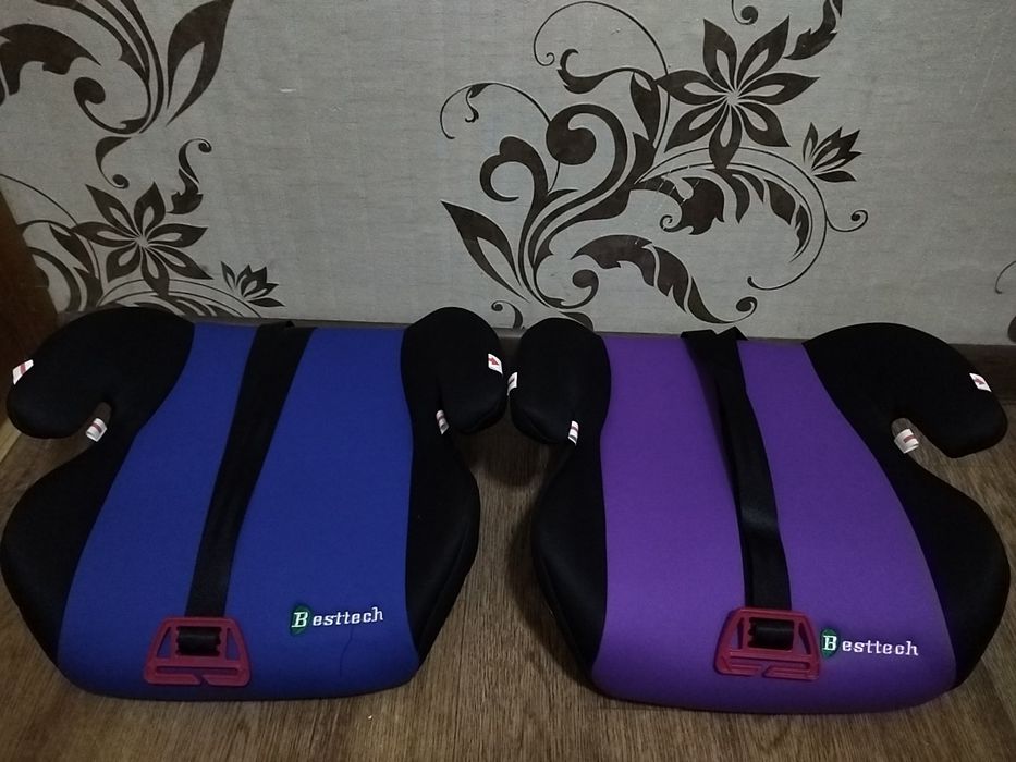 Бустер-автокресло