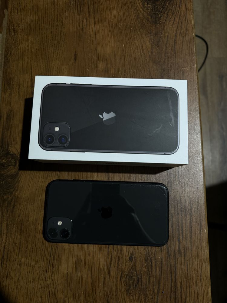 Iphone 11 с Кутия