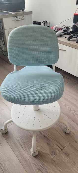 Детски стол на Икуя