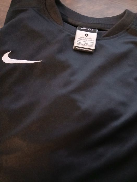 Nike dri fit спортна блуза,суитчъри Nike и  Under Armor.