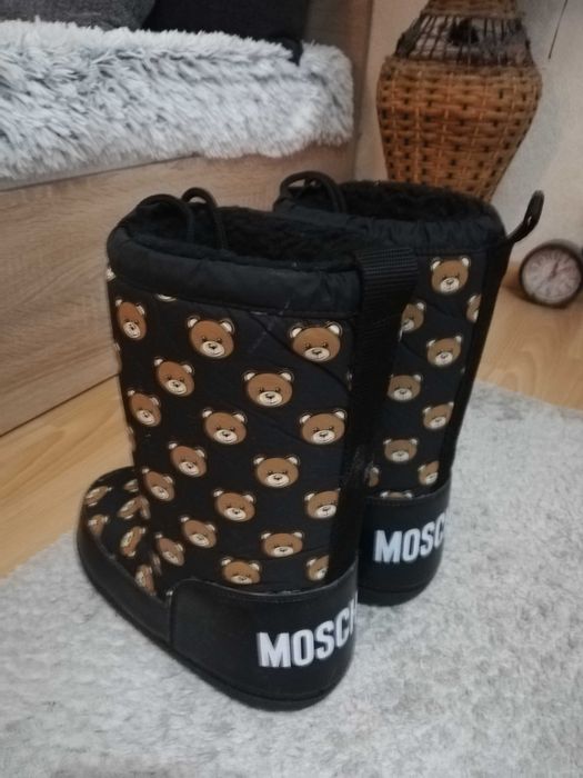 Оригинални! Нови! MOSCHINO