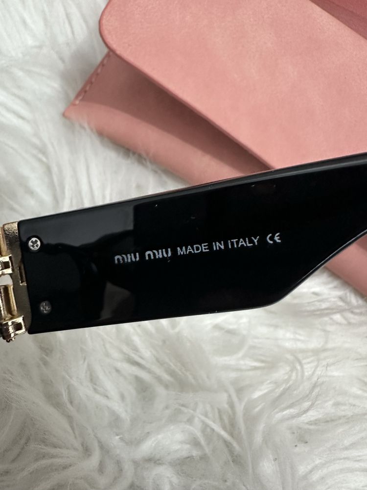 Miu Miu слънчеви очила