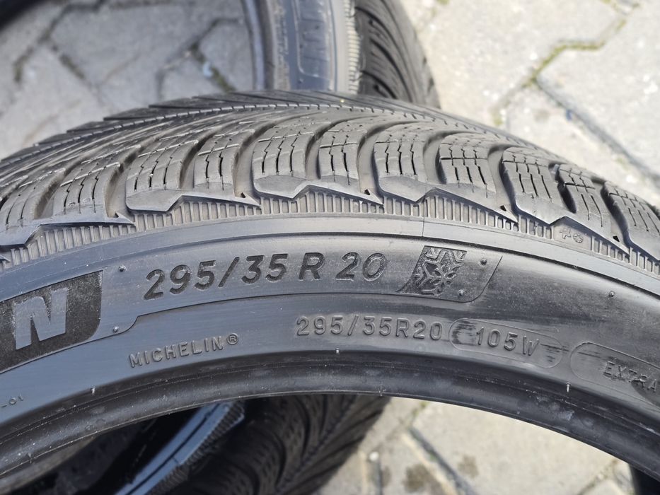 295 35 20 Michelin