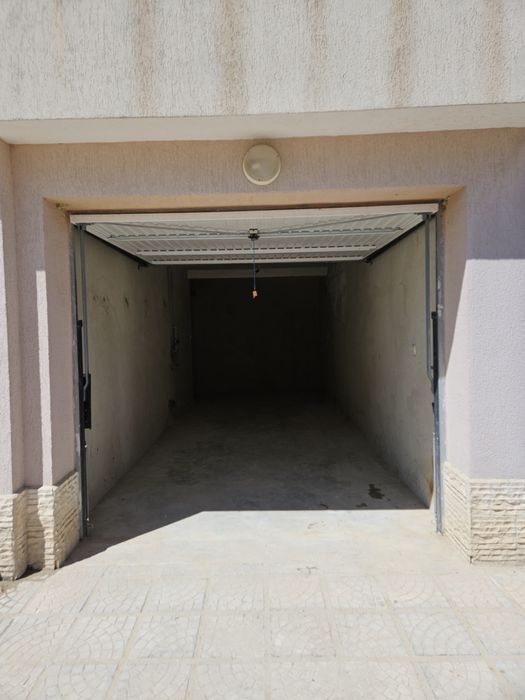 Дава се под наем Гараж / Паркомясто в Варна, Виница - 25 кв.м за 127.5 € - Снимка #1