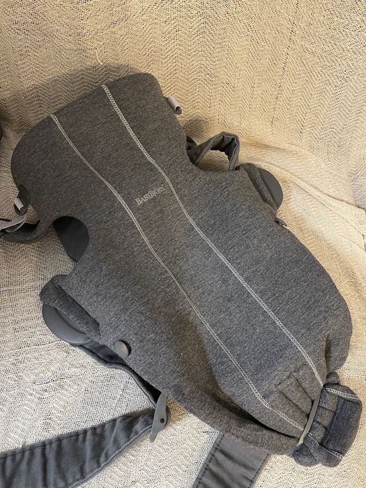 Marsupiu bebeluși anatomic Mini BabyBjorn